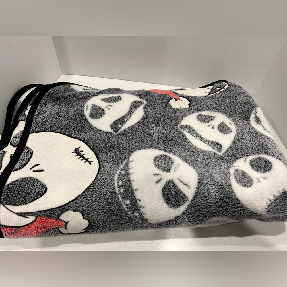 The Nightmare Before Christmas JACK Glowing FLEECE Christmas throw 84”x60”